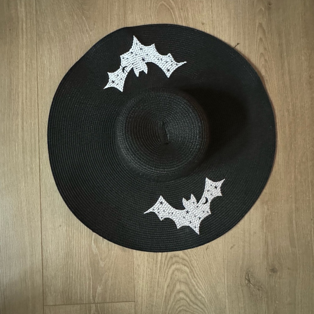 Witchwood Bags hat